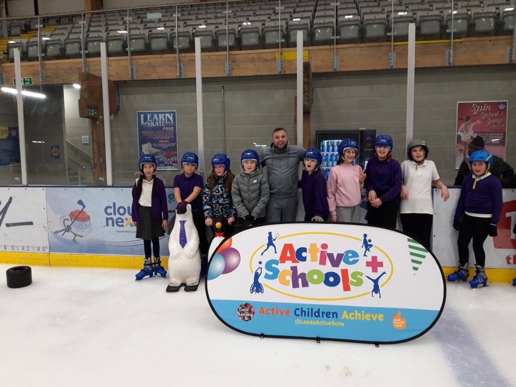 LeedsActiveSchs's tweet photo. More fun this afternoon with these wonderful young people who showed courage and determination @planeticeleeds Big thanks to the coaches who put on a smashing day! #physicallyactiveforlife #opportunities https://t.co/EM16WEPgLU