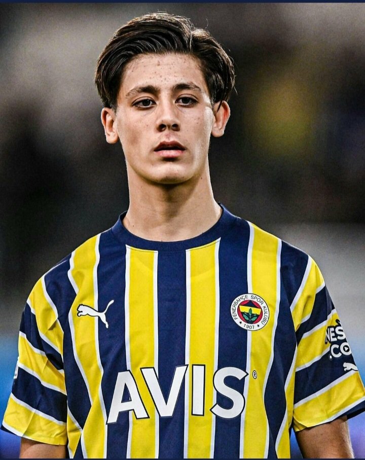 Yok abi yapamıyorum, Arda Güler'in bu sezon 34 dakika süre almasını kaldıramıyorum abi. Tamam eksikleri olabilir ama yerine oynayan Rossi ve İrfan Can çok mu iyi ? Onların verdiği katkıyı bu çocuk veremez mi ?