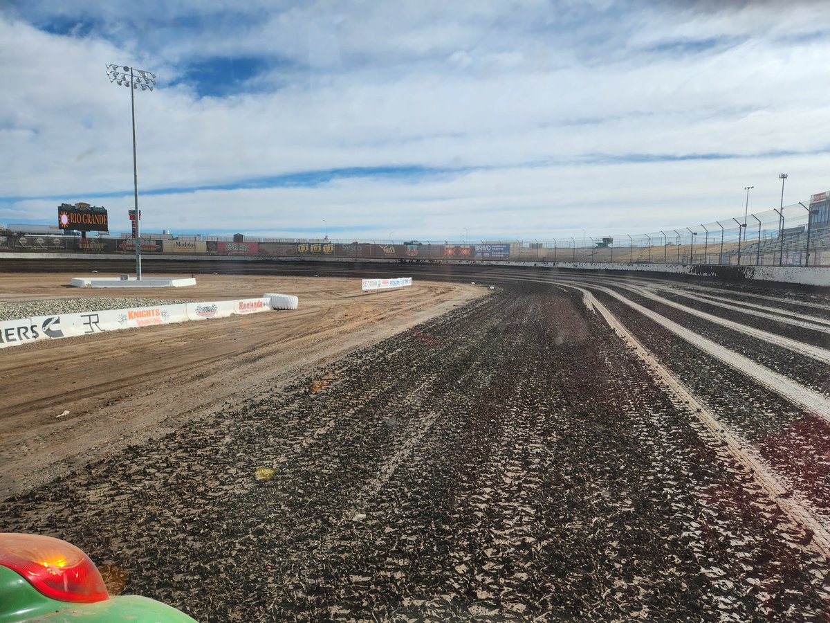 dirtchad's tweet image. @WildWShootout  watch it live tonight @FloRacing #trackprep