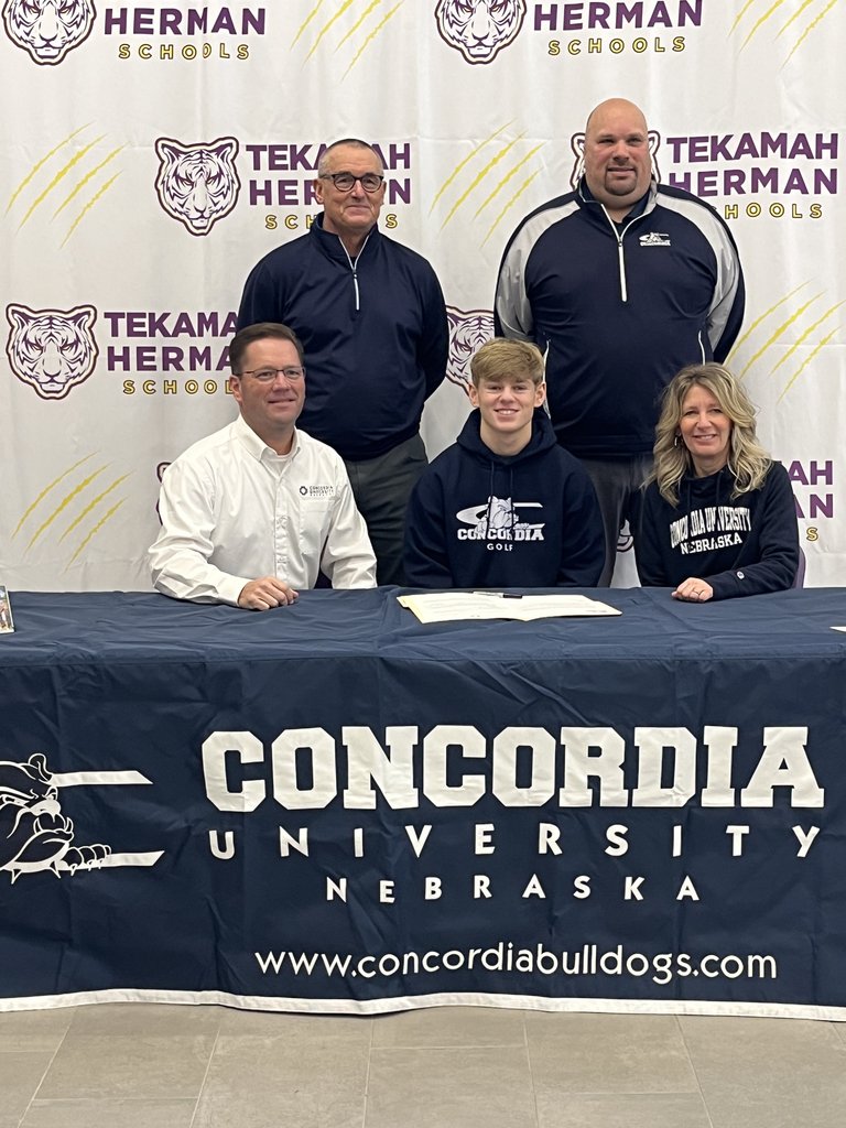 Congratulations to senior Bret Brenneis for signing with Concordia University to continue his academic and golf career! Best of luck to you, Bret. T-H is proud of you!