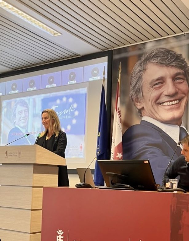 FedericaMog's tweet photo. Commemorating David #Sassoli today @collegeofeurope in #Bruges with the students of the #SassoliPromotion. He would have been proud seeing their European enthusiasm and how much his legacy guides and inspire them every day. Grazie David https://t.co/2p1FGQNgRd