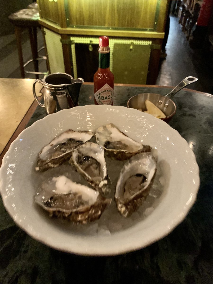 Frogeye01's tweet photo. Ibland måste man smaka på livet 😅
#ostron 🦪 https://t.co/qjwXEck0Hy