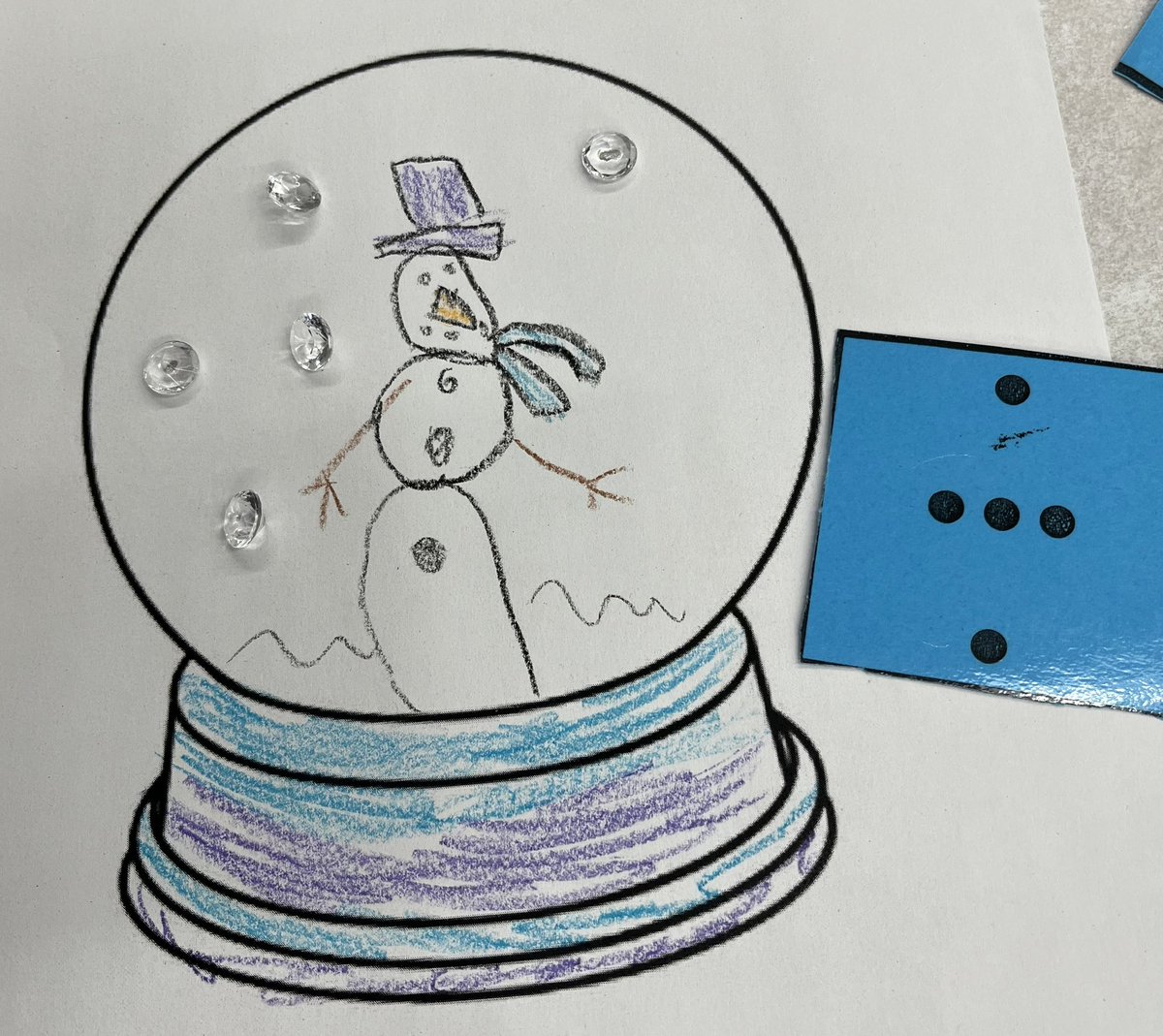 SimonsenTeach's tweet photo. Snowflakes were swirling inside our snow globes today! We were busy counting and building sets of snowflakes ❄️ https://t.co/uYWVYTV7Fu