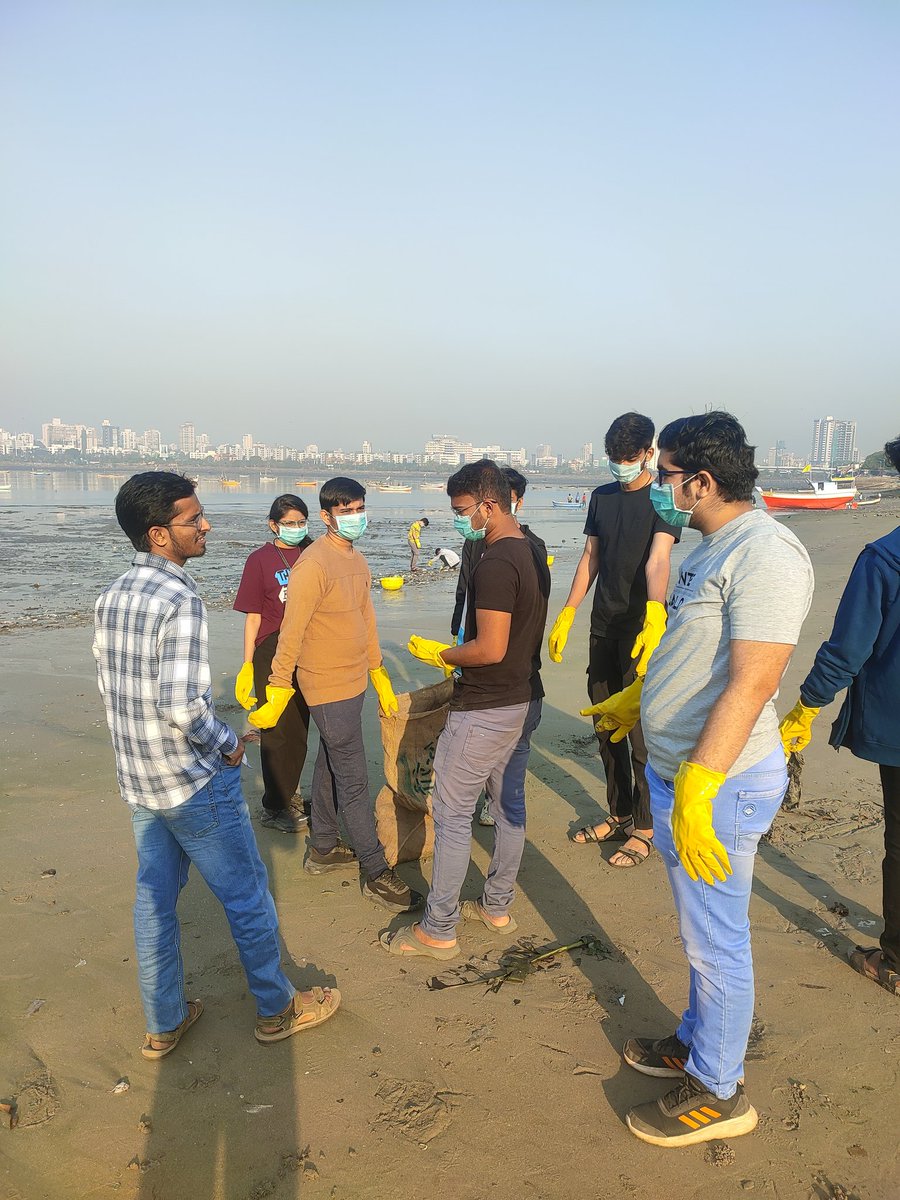 gullyclasses's tweet image. Today&apos;s Mahim Reti Bunder Cleanup Drive by Gully Classes Foundation with @UWMumbai. After the cleanup drive, we discussed the permanent solution for beautifying our Beaches elegantly. 

#MahimBeach #Cleanup #Gcf4Environment @4ocean @Economist_WOI @TheOceanCleanup @Sofarocean