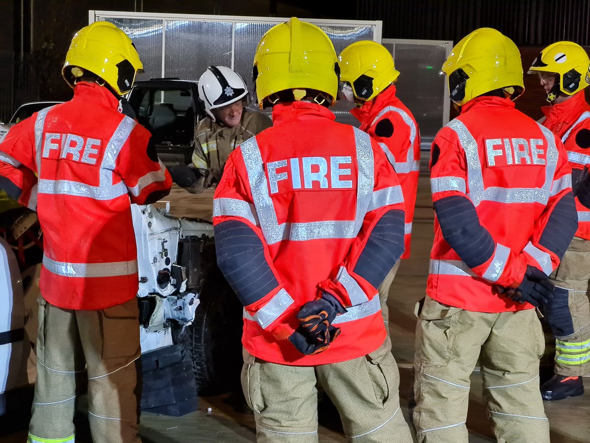 FF Development Evening with some fantastic training delivered by our Watch Commanders. Great to see our staff develop in skills and confidence. Looking forward to the next one (maybe without the rain). <a href="/HWFireDroitwich/">HWFire Droitwich</a> <a href="/HWFireWFhub/">Wyre Forest Fire Station</a>   @HWFireTenbury <a href="/HWFireRedditch/">HWFireRedditch</a>  @HWFireBGrove