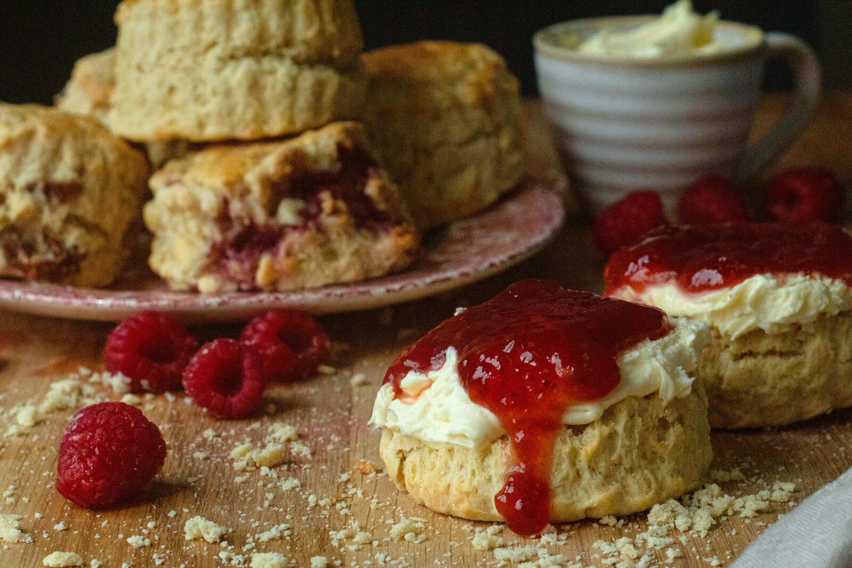oldweirdbritain's tweet image. #Devon cheer is good cheer, and Devon men are famous for hospitality and appetite.

Clotted cream - that luxury - has spread the fame of #Devonshire all the wide world over. The #pixies ought to have had a hand in its origin.