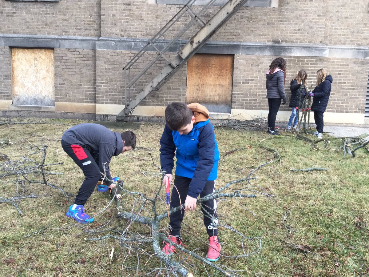 What if #ProjectBasedLearning hit the #wilderness and students had a #STEaM #project actually called #ProjectWilderness… where they learned how to create shelters and live off the land 🏕🌅🏜

Wouldn’t that be sorta neat? 😉