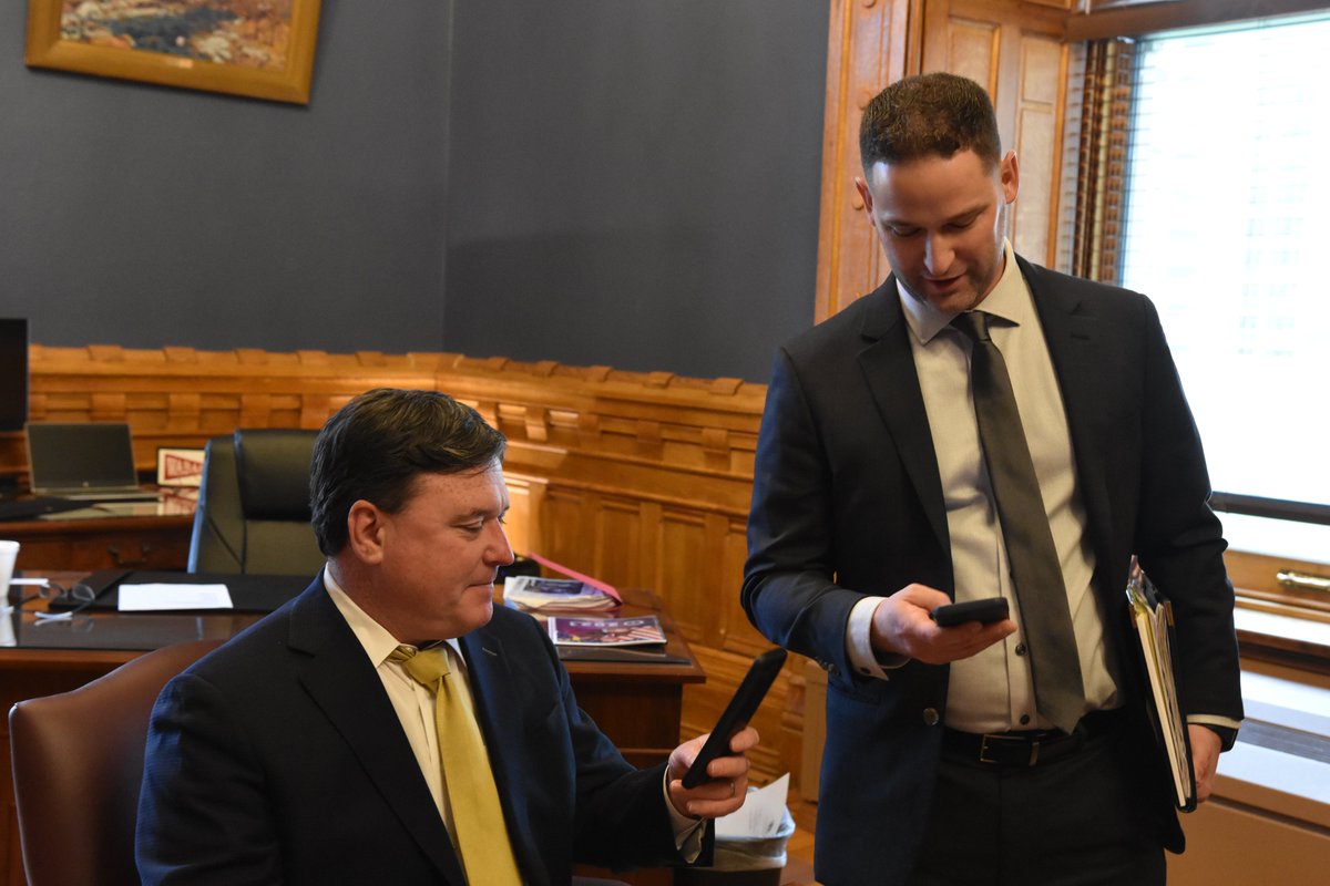 AGToddRokita's tweet photo. Chase, my friend and colleague, was nice enough to stop by the OAG today, and we got the chance to purchase Girl Scout cookies from his daughter, Elin. To support the Girl Scouts, you can now order them online! Can’t wait to share these with my family! https://t.co/UXwgMN36Sl