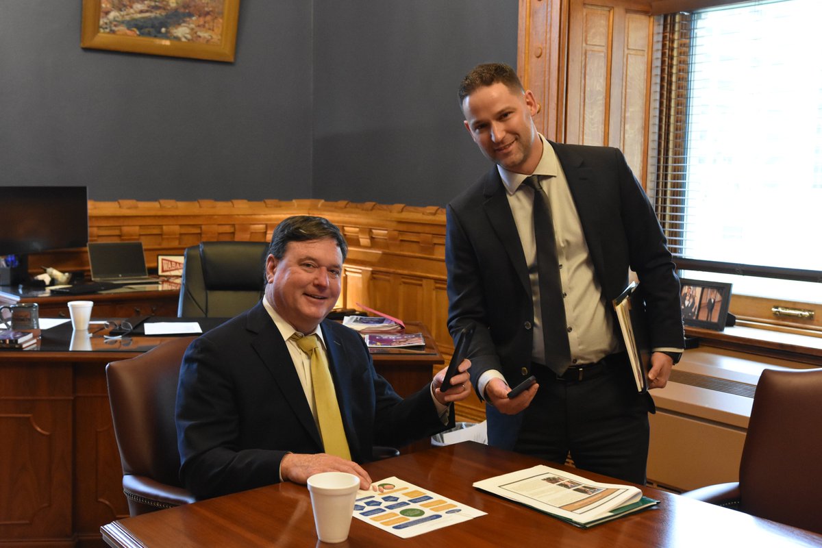 AGToddRokita's tweet photo. Chase, my friend and colleague, was nice enough to stop by the OAG today, and we got the chance to purchase Girl Scout cookies from his daughter, Elin. To support the Girl Scouts, you can now order them online! Can’t wait to share these with my family! https://t.co/UXwgMN36Sl