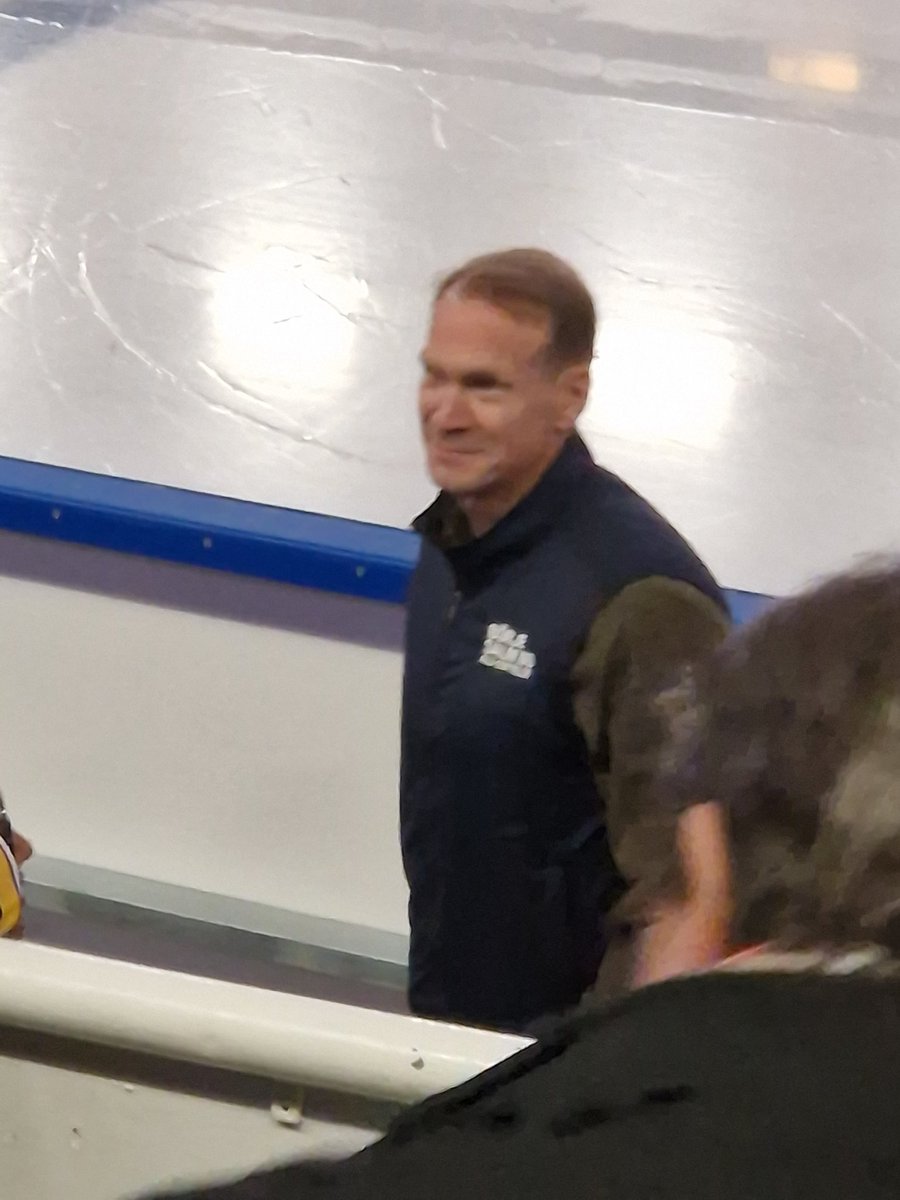 cjoholm's tweet photo. Jag och Lidas väntar spänt på Woods och big Dicks comeback! https://t.co/2QzpyQTUqh