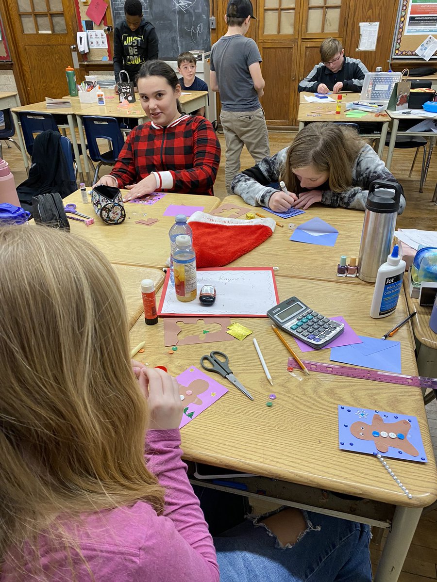 MrStLouis1's tweet photo. @HBeatonBulldogs making cards for long term care residents during the last week before the break.  Thanks @HughBeatonHnS for the materials and ideas. #56S https://t.co/3L58HPZlK0