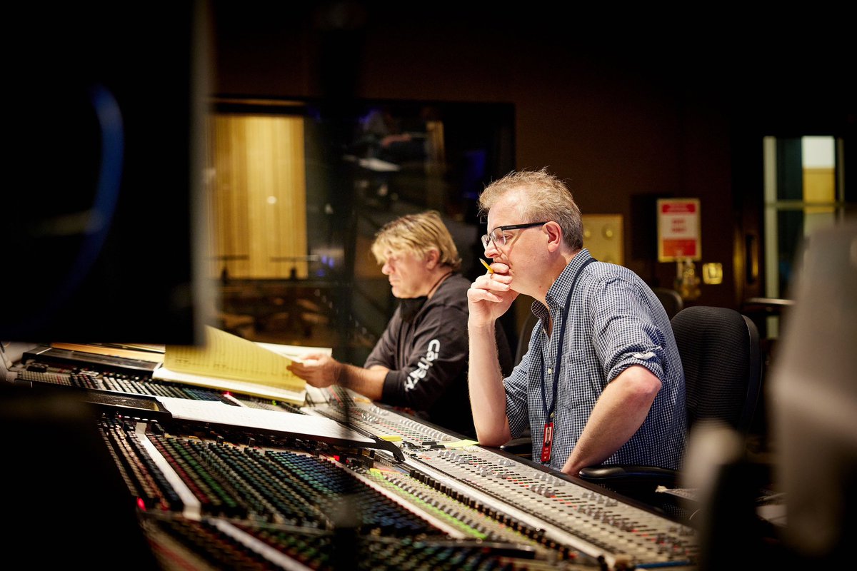 simonfranglen's tweet image. Behind the scenes….. somebody wanted some more?
The Newman stage during our first sessions…

#AvatarTheWayOfTheWater