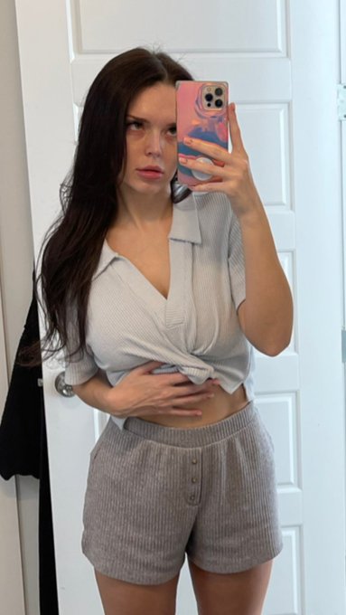 The darker thy eye circles the badder thy bitch.  &mdash; Shakespeare 1584 (probably) https://t.co/G5aOzBt<a href="/tag/bunnynewyear"class="tags"><span>#bunnynewyear</span></a>