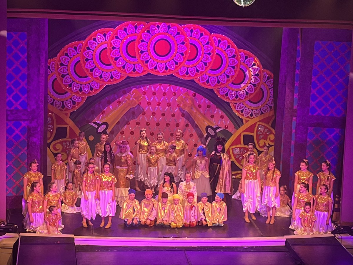 ParkPSClacks's tweet photo. Absolutely outstanding pantomime performance at Alloa Town Hall this afternoon. A huge well done to all involved, and so good to see some @ParkPSClacks learners in the line up. You’ve put the professionals in the shadows. 
Future stage stars in the making ⭐️⭐️⭐️⭐️ @ForefrontSS https://t.co/SnrPTi9BEX