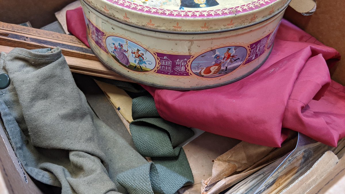 sunnybankmills's tweet photo. Find out why the contents of a Quality Street tin (other brands are available) have sparked a journey of inspiration for our placement student @foxonthesley David in his latest post to our blog (Link in Bio)
#WeavingInspiration #TextileHeritage #Weaver #WeavingTools #BeInspired https://t.co/fEd3uIyEQm
