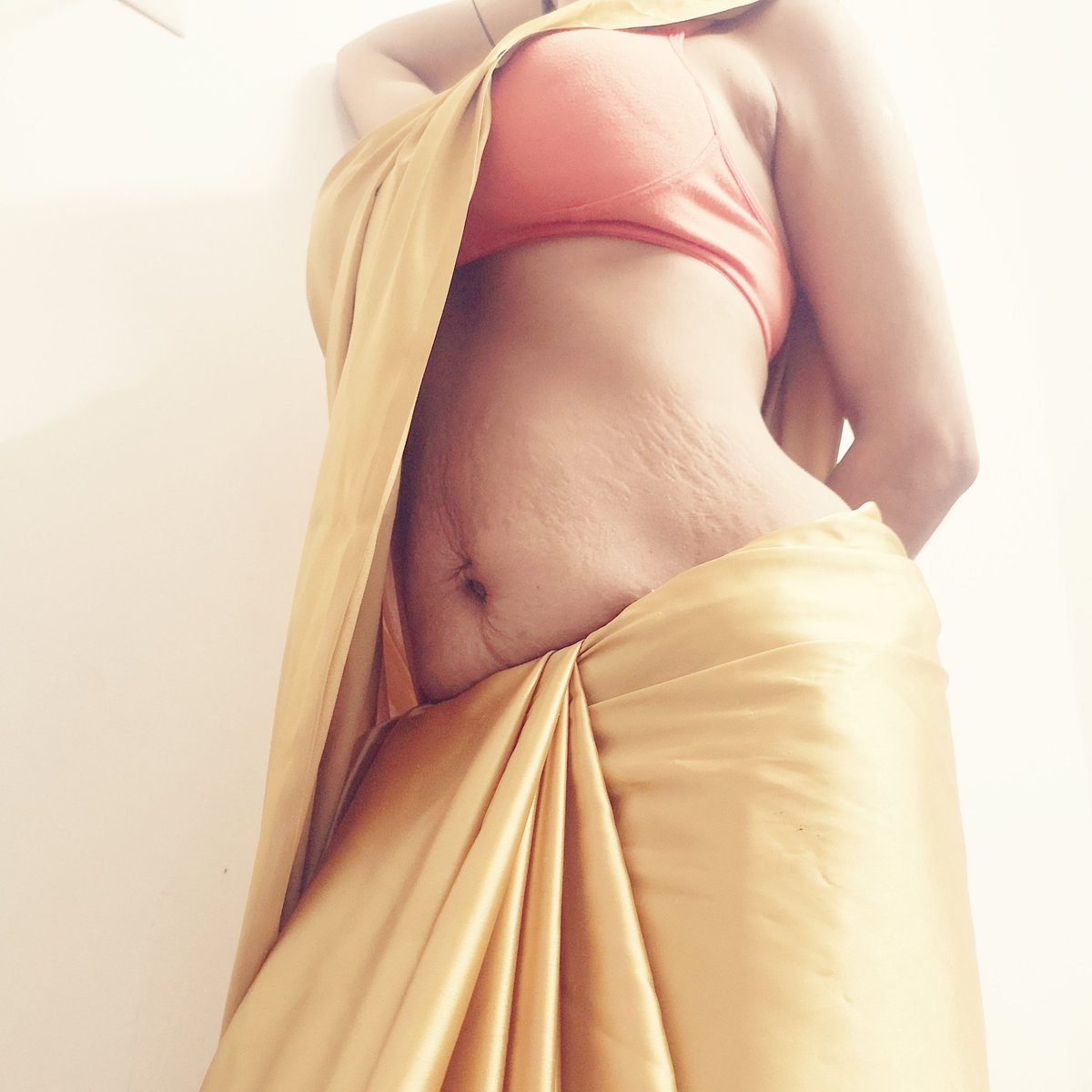 SharmyRobi's tweet photo. Hi guys im ur sharmy tamil ponnu #NewProfilePic #tamilponnu #paidcam #vcgirl #tamilcamshow #tamilhot https://t.co/B1NEO7J5Uo