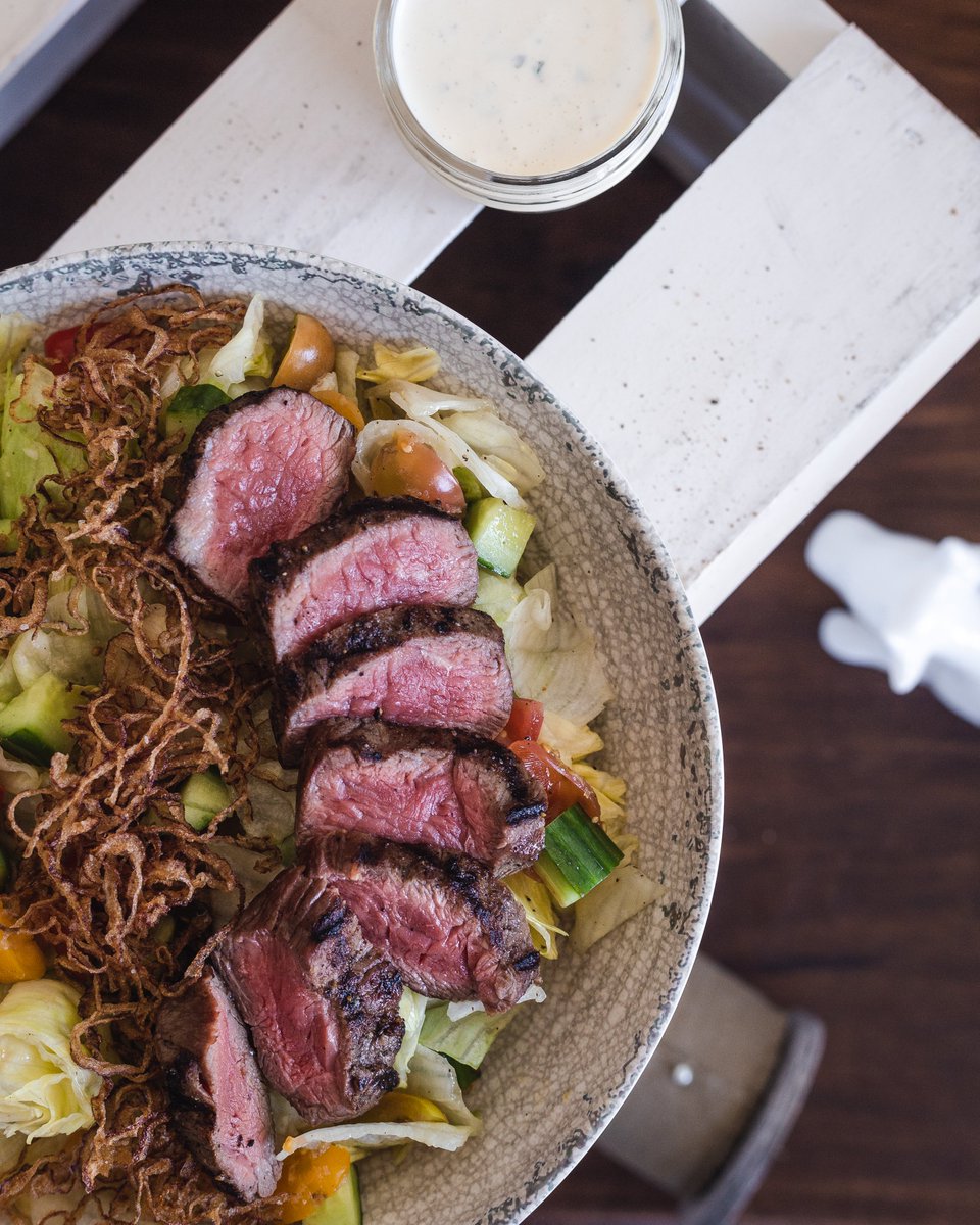 Does your lunch look this good today?

#BrandtBeef #Beef #Steak #SteakSalad #Foodie