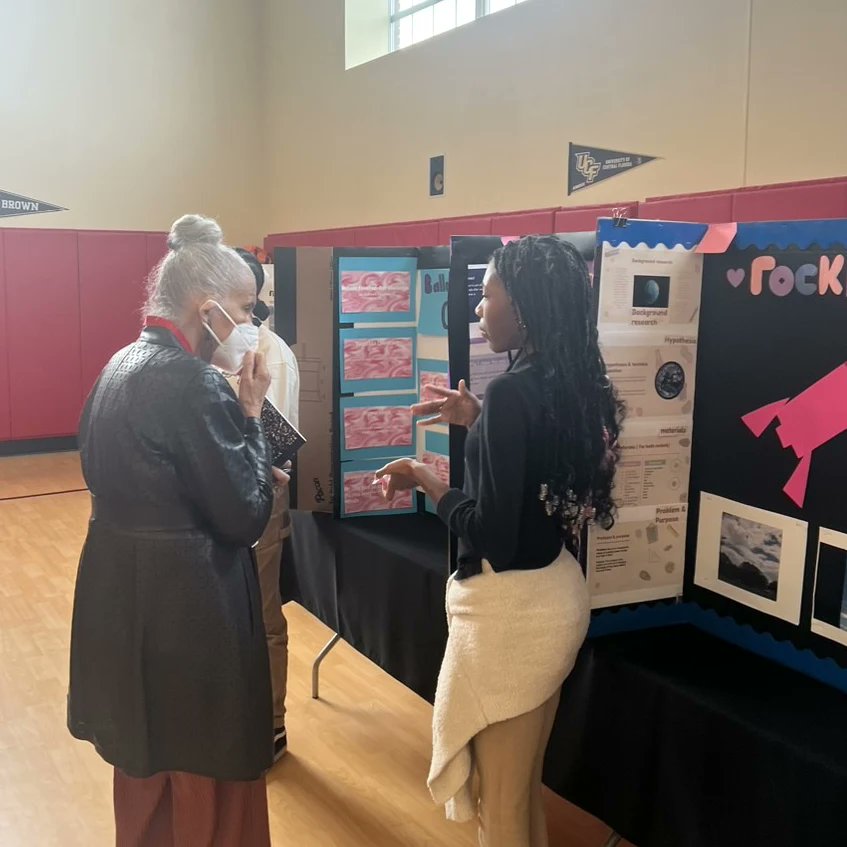 fpcsarmstrong's tweet photo. The Armstrong STEAM FAIR has been a great experience. Our Middle School scholars are sharing their presentations with everyone! #steamfair #sciencefairproject #Armstrong #dccharterproud #FriendshipProud #bettertogether #AlltheWayUp https://t.co/SPe79oSbbr