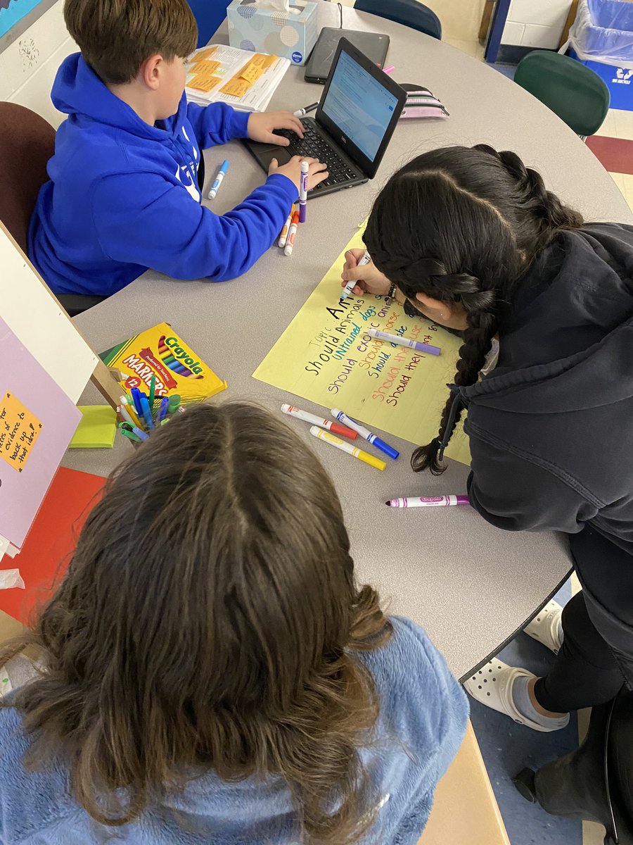 msohalloran_ctb's tweet photo. 7th graders working together to create sub-topics for our argumentative writing unit. AWESOME IDEAS 💡 https://t.co/r01SwsRLrH