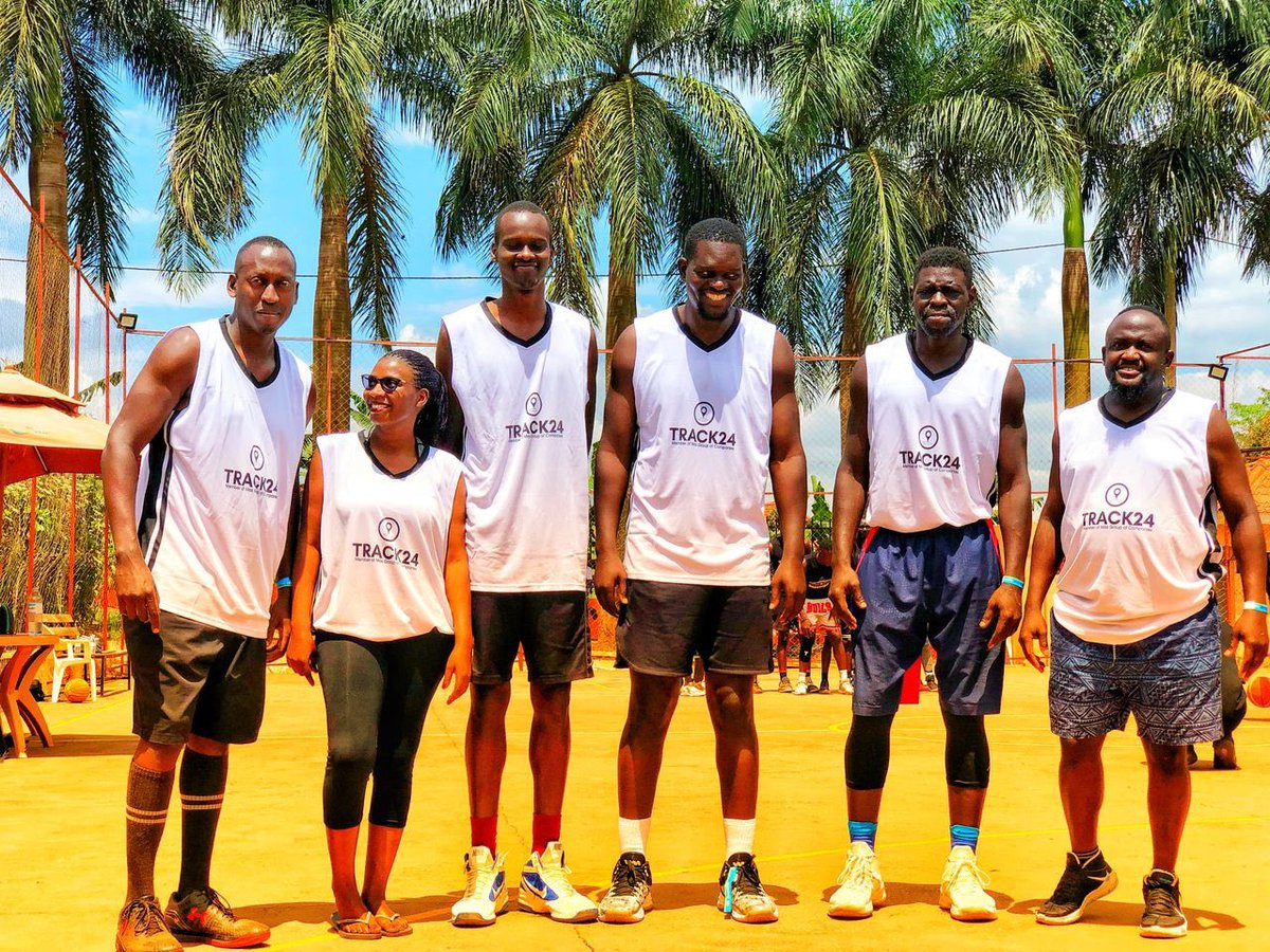 simplyPINit's tweet photo. The @simplyPINit patron @VSeruma urged the players and fans present to never underestimate their ability to make an impact in society. He also urged everyone to continue living lives with generosity and kindness. #SimplyPINit #Dunk4Simo https://t.co/mU155RjyxU
