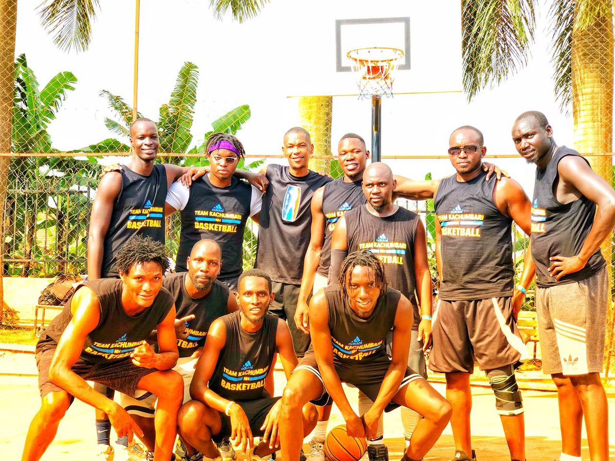 simplyPINit's tweet photo. The @simplyPINit patron @VSeruma urged the players and fans present to never underestimate their ability to make an impact in society. He also urged everyone to continue living lives with generosity and kindness. #SimplyPINit #Dunk4Simo https://t.co/mU155RjyxU