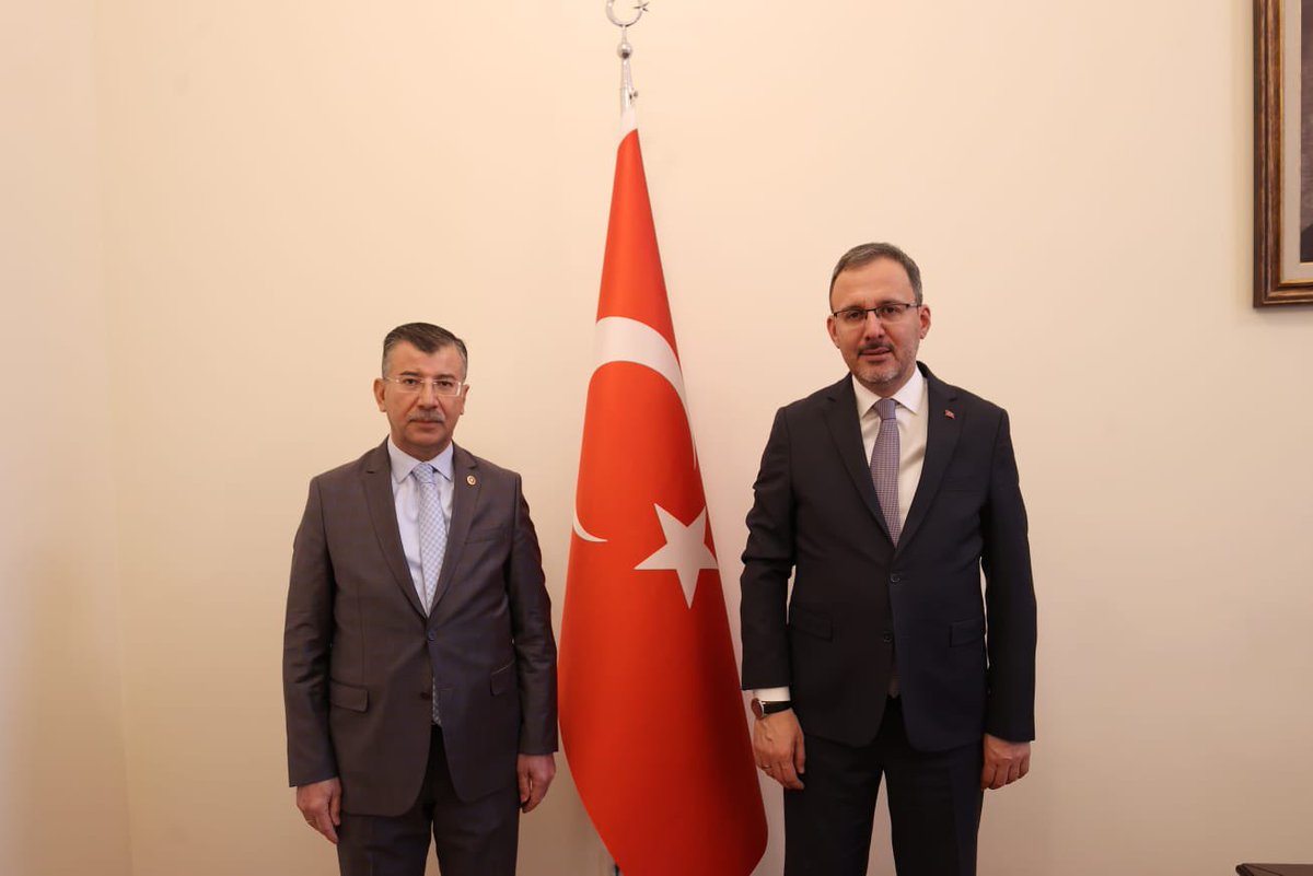 malicevheri's tweet photo. Gençlik ve Spor Bakanımız Sn.@kasapoglu’nu ziyaret ederek; 
✅ Bozova ilçemize kapalı spor salonu
✅Bozova baraj veya çatak bölgesinde ulusal gençlik kampının kurulması taleplerimizi ilettik. https://t.co/Mz4bl0vzTS