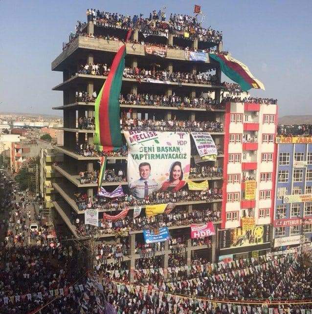 Gün birlik ve beraberlik günüdür…

#hdplilertakipleşiyor
#HDPhalktir