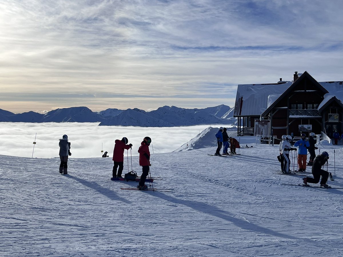 Sunny up here. Life is good. <a href="/KickingHorseMtn/">Kicking Horse Mountain Resort</a> <a href="/IAmASnowSeeker/">SnowSeekers</a>