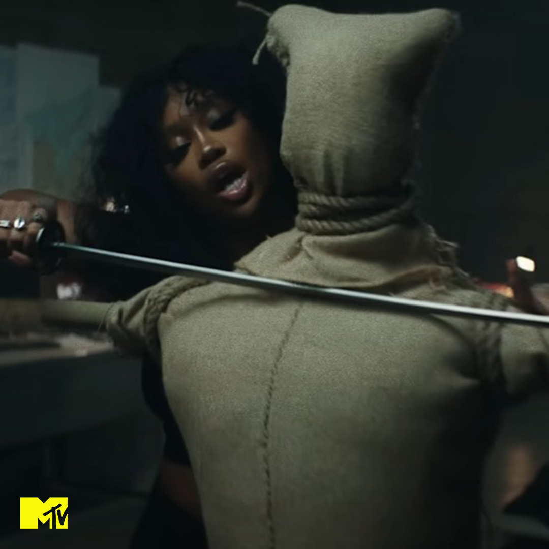 MTVBrasil's tweet photo. "Você tem um bom relacionamento com seu ex?"
Eu com meu ex:

#MTVTrack 🎥 :| @sza #KillBill https://t.co/YQ3Eb2hWSo