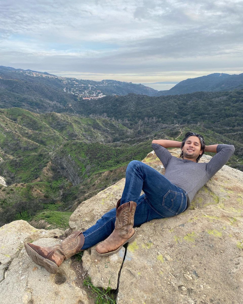 SOKOJOband's tweet photo. Hey what a view #hiker #VIBE #inlosangeles https://t.co/2SofZ8L5VW