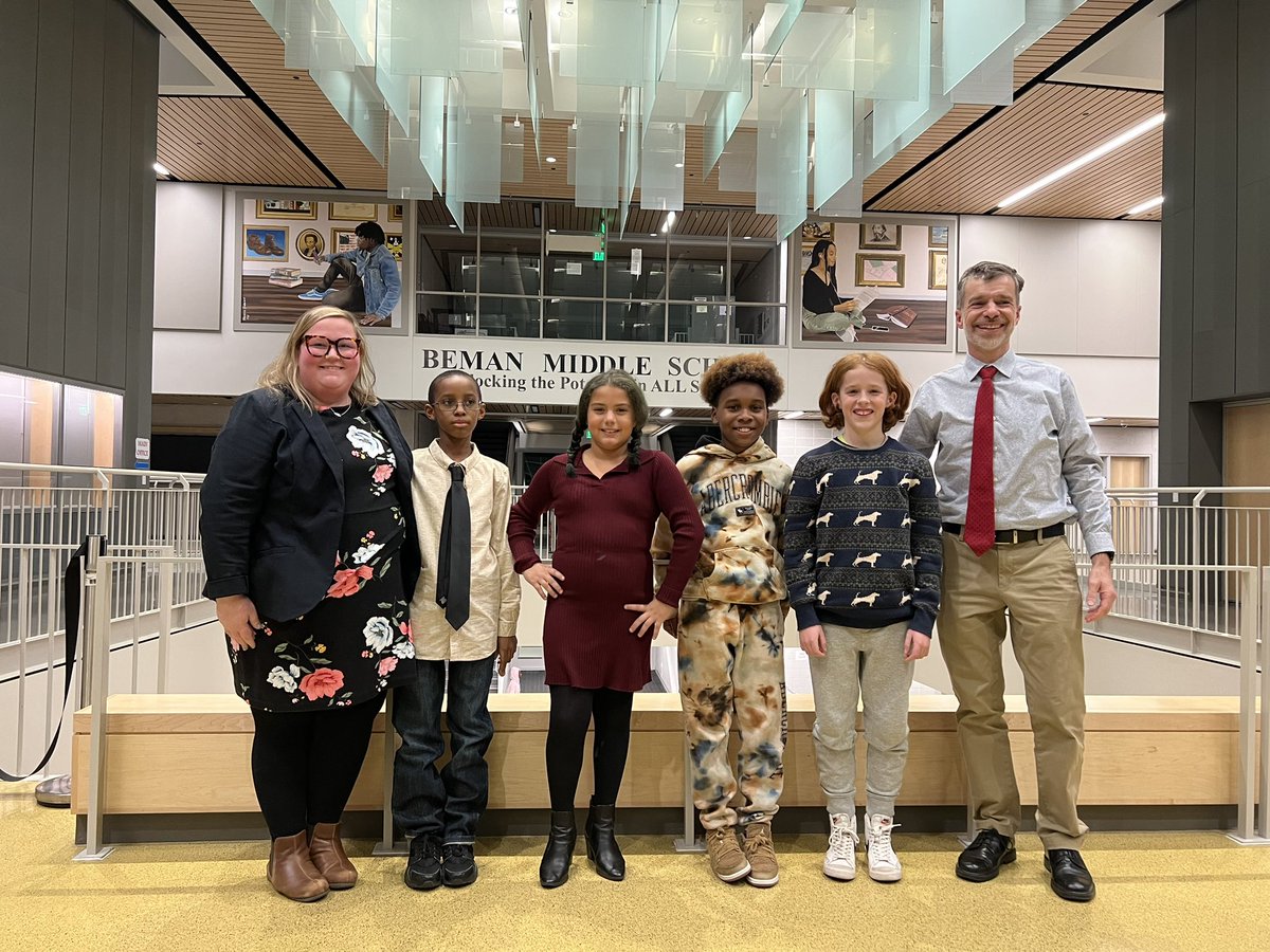 JohnFerreroCT's tweet photo. Our students that placed 2nd in The Stock Market Game presented at the Board of Education meeting last night.  So proud of them all!  @MacdSchool @MrsBarnes__ @SIFMAFoundation https://t.co/nrQW1H2HTM
