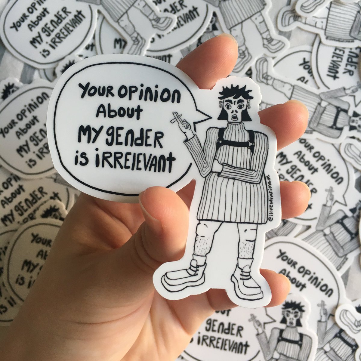 hi #PortfolioDay I’m Jett, an illustrator/designer from Brooklyn. I especially love making political education materials and comics!

linktr.ee/ilovewhatimade