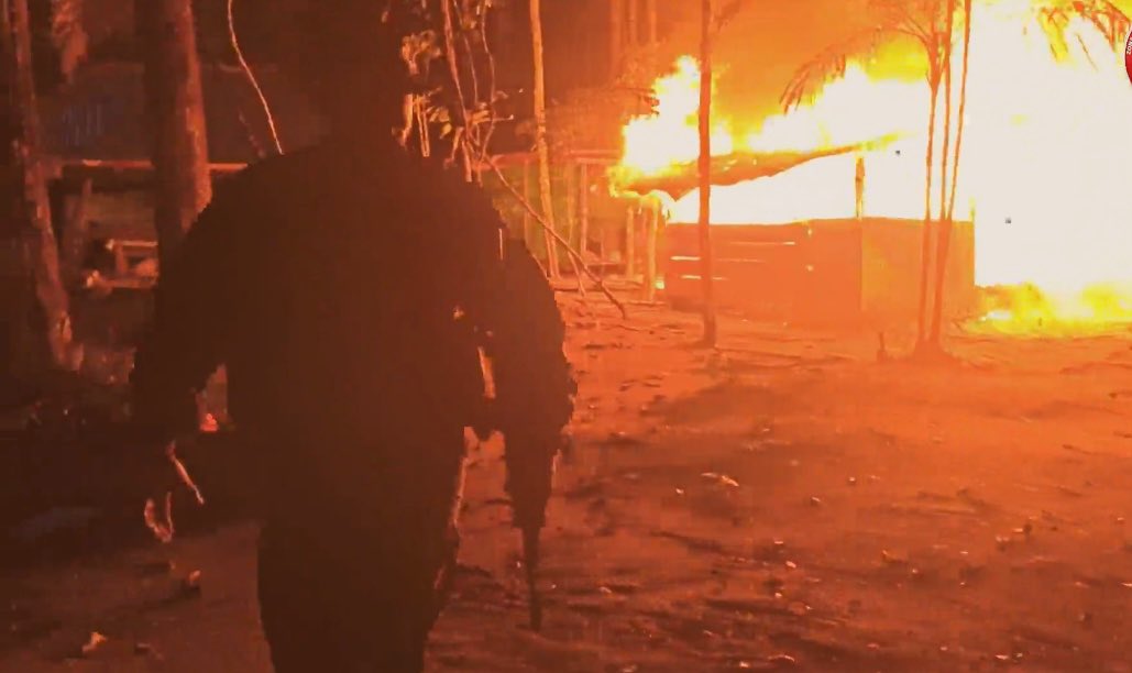 El espacio geográfico venezolano es una zona de paz. No se podrán establecer en él bases militares extranjeras o instalaciones que tengan de alguna manera propósitos militares.

#CEOFANB