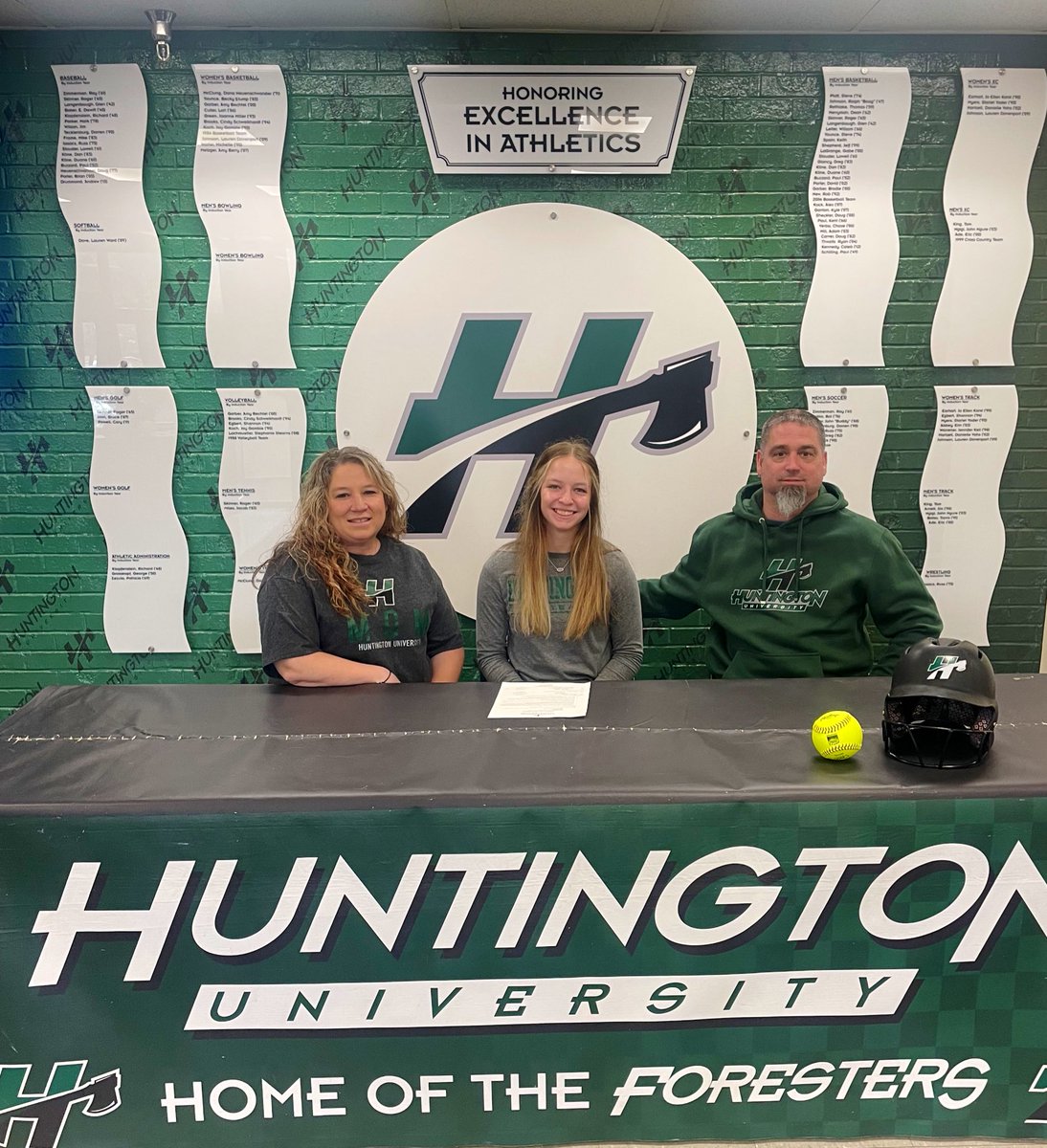 Huntington Softball tweet media