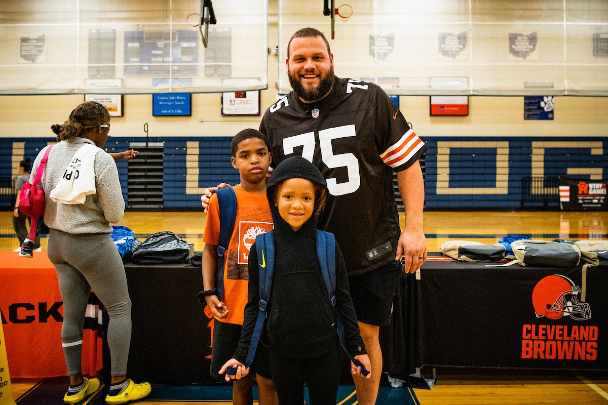 BrownsGiveBack tweet media
