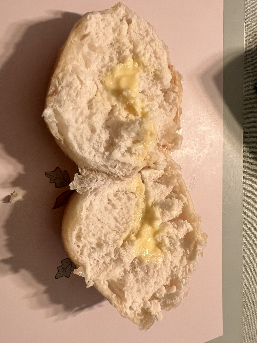Lauraleannem's tweet photo. The most disappointing amount of custard in our donuts!!! @Morrisons what’s going on? https://t.co/Zsb6xJES7U