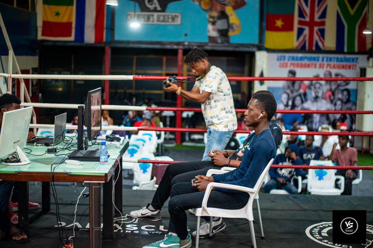 versuscenter_T's tweet photo. Très content du show livré par nos champions du Congo 🇨🇩 et merci pour le soutient de loin et de près à nos collaborateurs 🤜🏾🤛🏾 🔥🔥🔥 🎮 que le meilleur l’emporte #esport #esportafricain #VCT🎮 https://t.co/M1s2Ab6Uhv