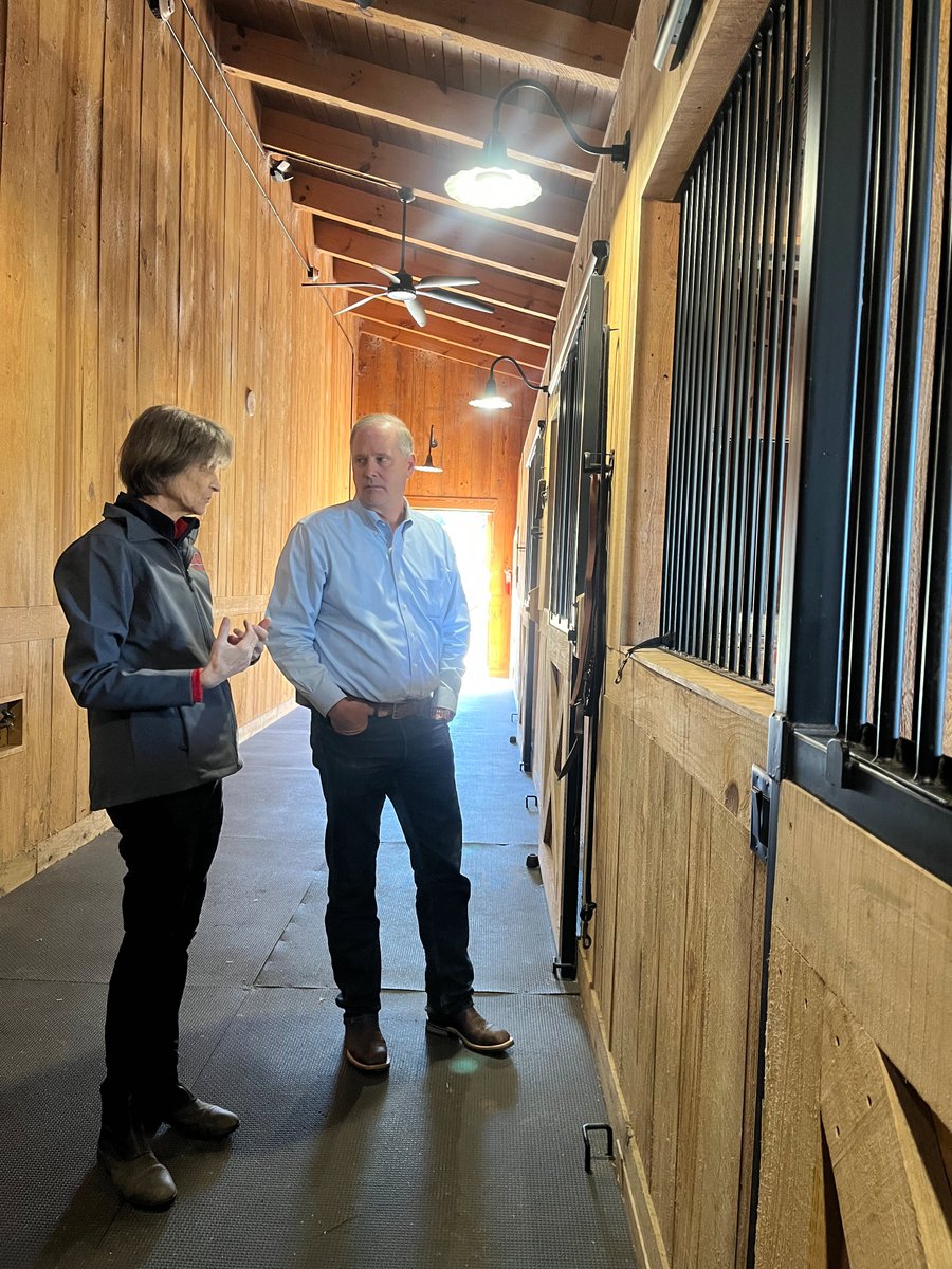 FDACS's tweet photo. Today, Florida Commissioner of Agriculture Wilton Simpson toured @CFedu's Vintage Farm Campus in Ocala, where learning goes beyond the classroom! 

The campus offers the only hands-on, agriculture-related learning programs in the Florida College System. https://t.co/Oxsur4Mbb5