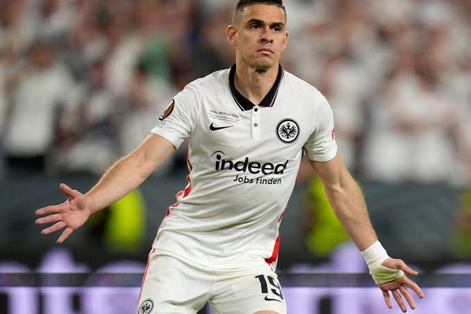 EdwardThird_'s tweet photo. Tigres ofreció 12M y el Eintracht Frankfurt los rechazó y pide mínimo 15M.
Tigres debe de hacer lo imposible para traer Santos Borre. Sería una dupla mortal con Gignac y nos darían muchas alegrías. Tan solo imaginar que el Pachuca pide casi 15M por Kevin Álvarez… https://t.co/u2NaqUhXLr