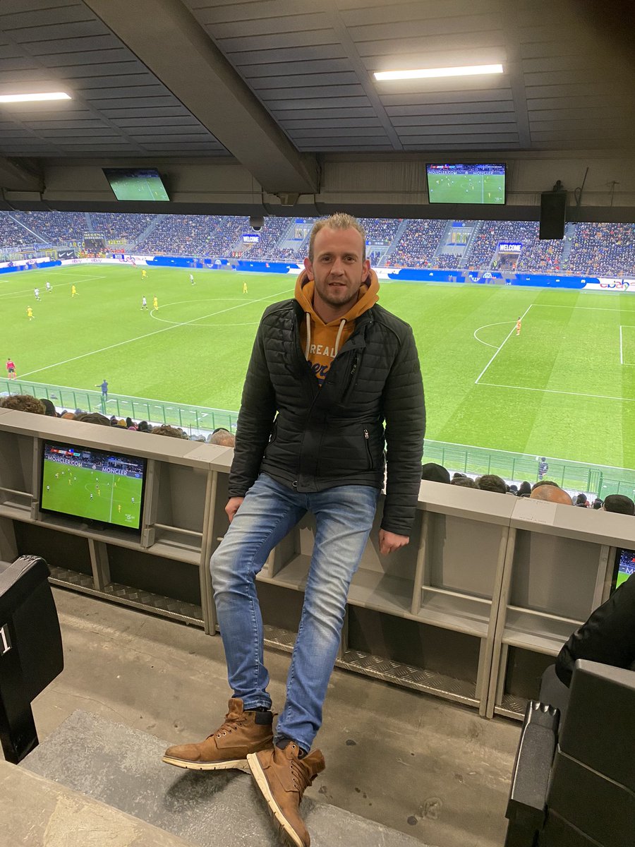 maesfry's tweet photo. #bemorethanafan @socios @alex_dreyfus @WEThePe71449919 @shoesmegood @SociosCheckIn @SociosRewards_  thx Socios! https://t.co/MuAC4VZ0mP