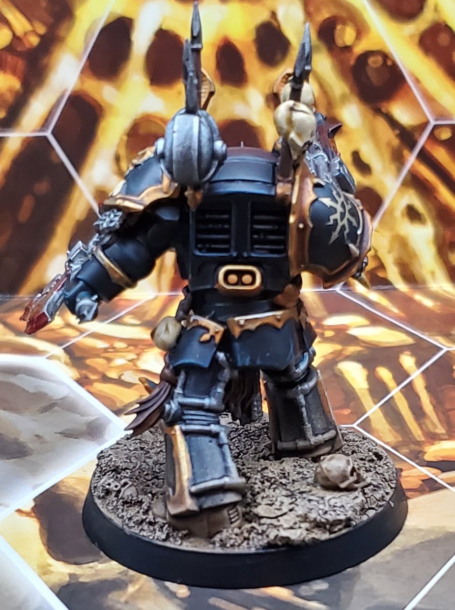 BasedMiniatures's tweet photo. #paintingwarhammer40k #PaintingWarhammer #paintingminiatures #warhammer #warhammer40k  #blacklegion #blacklegion40k #arkofomen #kitbash #kitbashing #terminators #chaosterminators https://t.co/nmTsHu8eWP