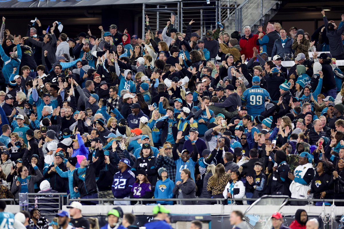 PhotoBowles's tweet photo. Forever, a football city. #DTWD https://t.co/URC5GOnfls