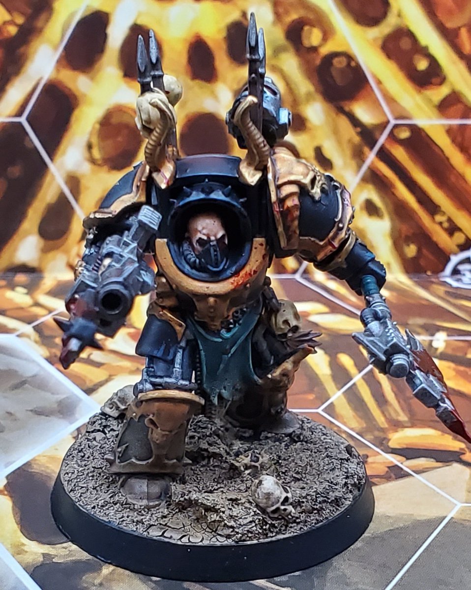 BasedMiniatures's tweet photo. #paintingwarhammer40k #PaintingWarhammer #paintingminiatures #warhammer #warhammer40k  #blacklegion #blacklegion40k #arkofomen #kitbash #kitbashing #terminators #chaosterminators https://t.co/nmTsHu8eWP