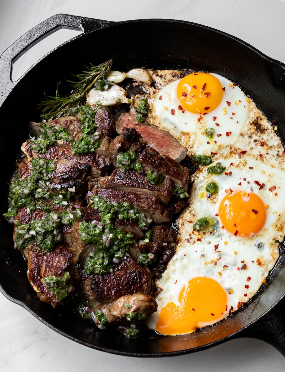 Rise and shine, it's steak and eggs time 🥩🍳

Brandt Beef Prime NY Strip and eggs, the perfect start to every Sunday.

#BrandtBeef #TheTrueNatural #MadeInCalifornia #Beef #Steak #SteakandEggs