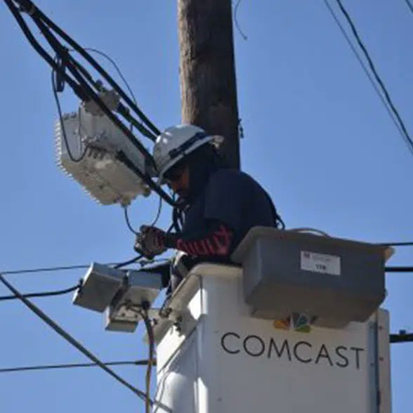 telecompetitor's tweet photo. Analyst: Why Charter’s Network Upgrade Budget is Less Than Comcast’s
https://t.co/See4ehy2yo
#analysts #charters #comcasts https://t.co/sETJgLC33l