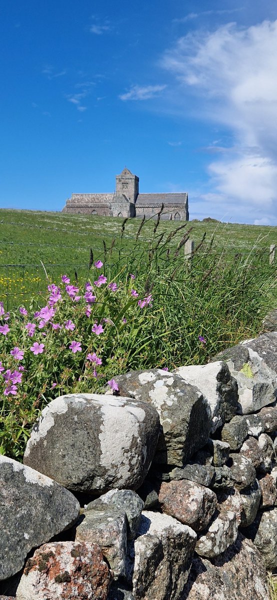 EileanIdhe's tweet photo. Join us for a stay over Easter on Iona at the Catholic House of Prayer! Sr Sally Hyland SJG &amp; Fr Bernard Fox MHM will be with us again to celebrate the Easter Triduum #easterplanning #lent #maketimeforyou #discernment #faithjourney #growth #Iona #CatholicTwitter #IsleOfIona ✝️ https://t.co/GnBbAJLFgO