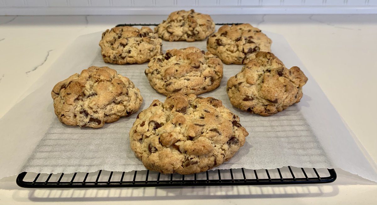 Destin on Twitter "To celebrate the Xbox event Legarie Bakery Cookies are still available