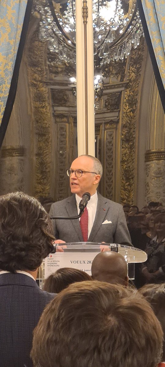 #voeux2023 en forme d'au revoir pour M. Le Préfet Maillot <a href="/prefetrhone/">Préfète de région Auvergne-Rhône-Alpes et du Rhône</a>