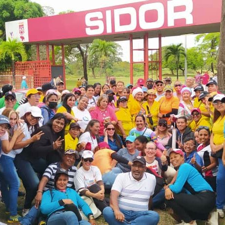 Secretaría de Educación Bolívar (@secedubolivar) on Twitter photo La Fuerza Viva Trabajadora de las empresas básicas de Guayana, ratificaron su apoyo al presidente <a href="/NicolasMaduro/">Nicolás Maduro</a> y al Gobernador <a href="/amarcanopsuv/">Ángel Marcano</a>, a través de una marcha multitudinaria llena de paz. La Fuerza Viva Trabajadora de las empresas básicas de Guayana, ratificaron su apoyo al presidente <a href="/NicolasMaduro/">Nicolás Maduro</a> y al Gobernador <a href="/amarcanopsuv/">Ángel Marcano</a>, a través de una marcha multitudinaria llena de paz.