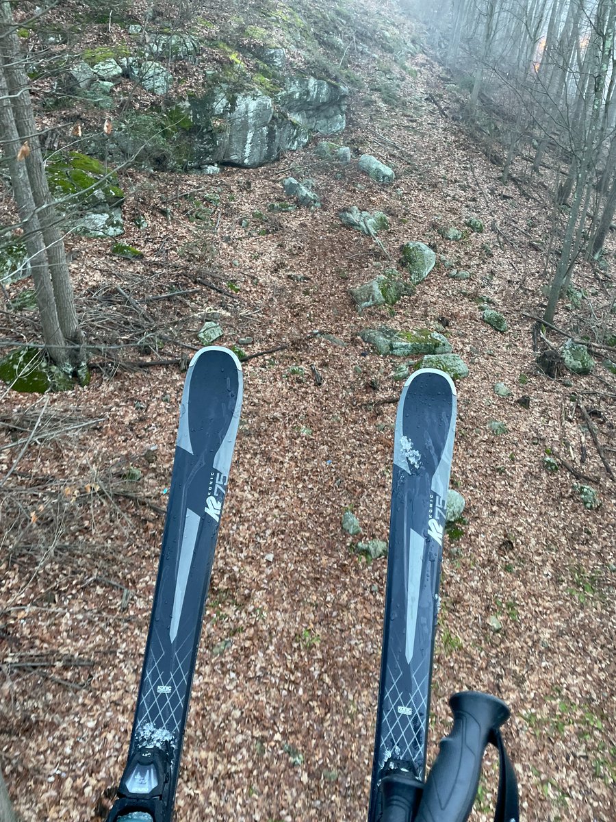 VTHSVikings's tweet photo. Lately, the ski team has felt like a swim team with an empty pool....the warm winter is nice for the rest of us, but the ski team is already two meets behind and the snow, when not shrouded in fog, is either like sugar or mashed potatoes. Sigh. #WeAreVTHS #VikingPride #WeNeedSnow https://t.co/UeuiZHobLS